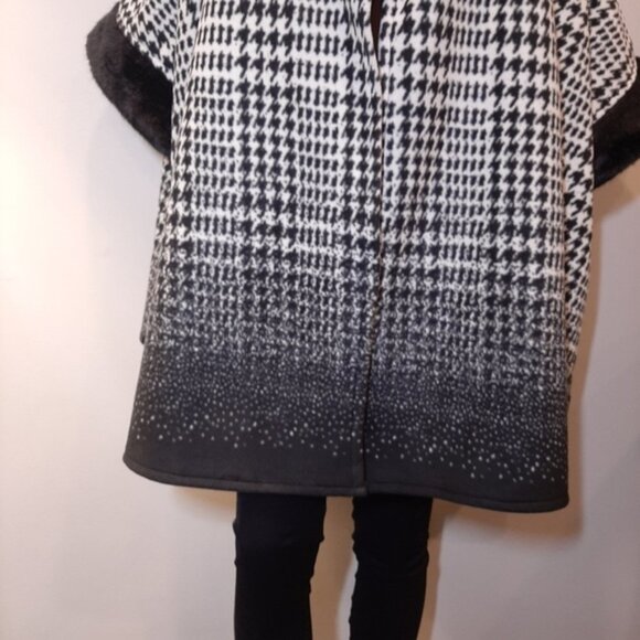 Marina Luna Houndstooth Cloak Winter Fleece Cape Poncho Coat Faux Fur Trim L XL - Picture 5 of 15